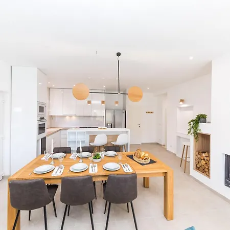 Scenic Elegant With Pool - Five Bedroom Villa Trogir