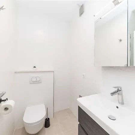 Scenic Elegant With Pool - Five Bedroom Trogir